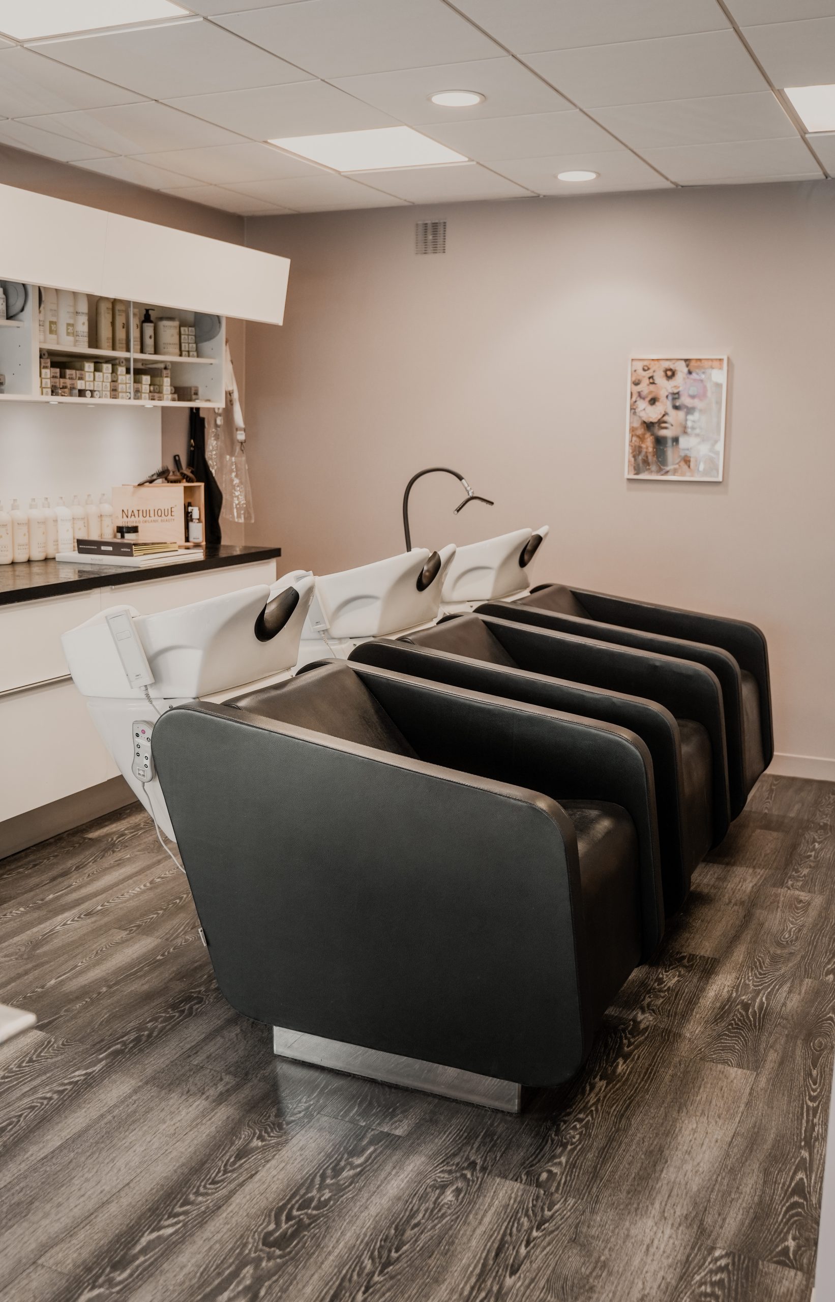 Bac à shampoing et moment de soin au Studio 115